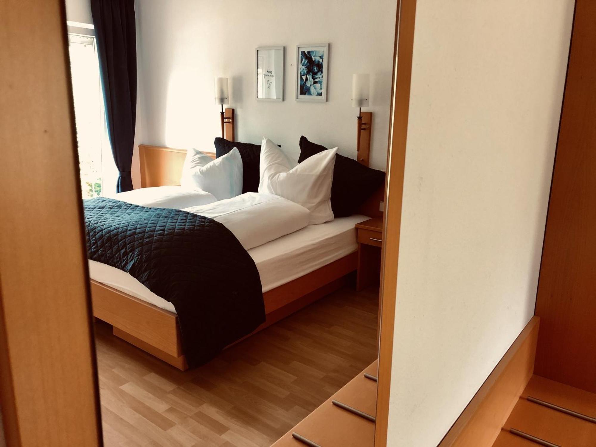 Am Landhaus - Gaestezimmer Walsheim Extérieur photo