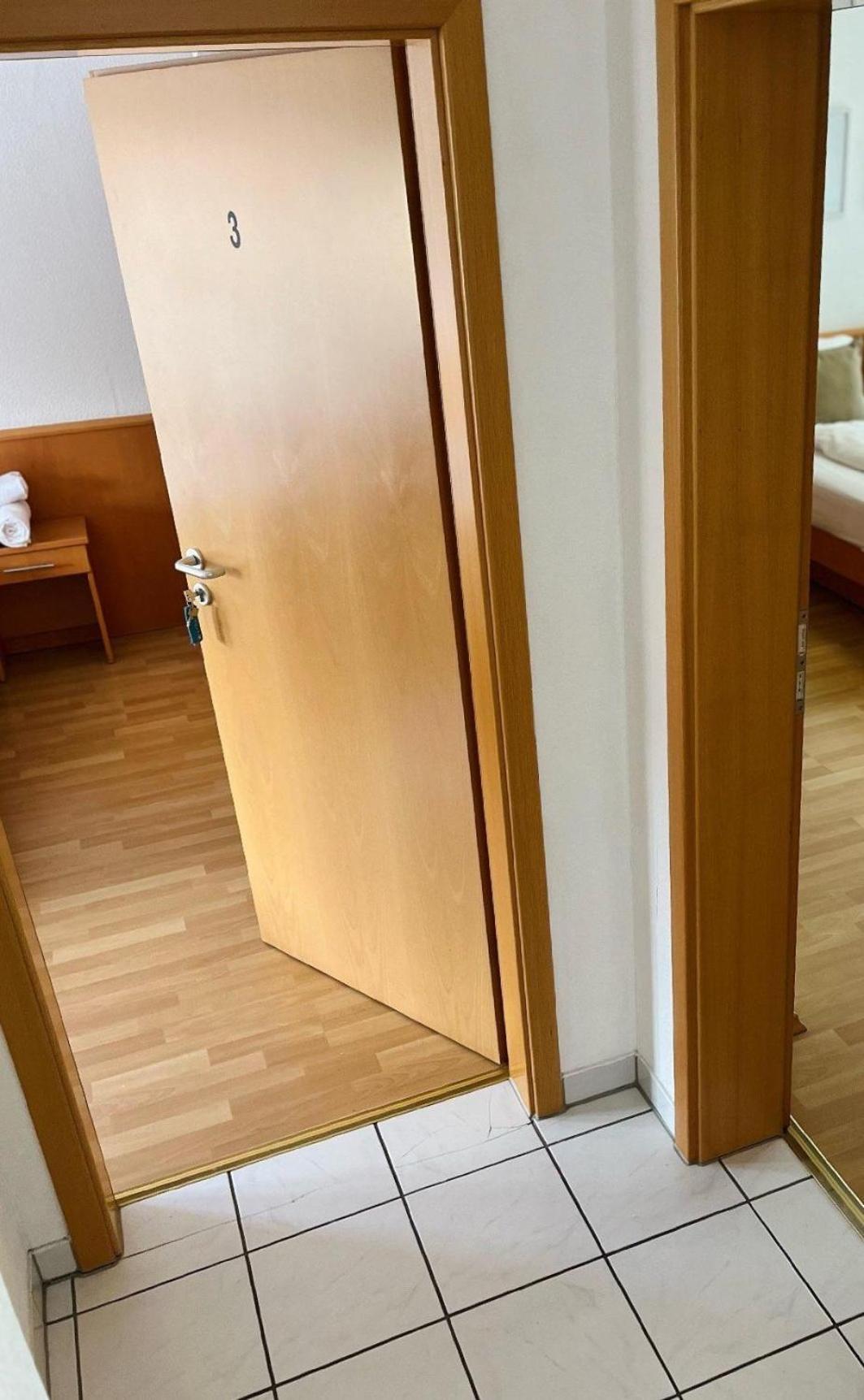 Am Landhaus - Gaestezimmer Walsheim Chambre photo