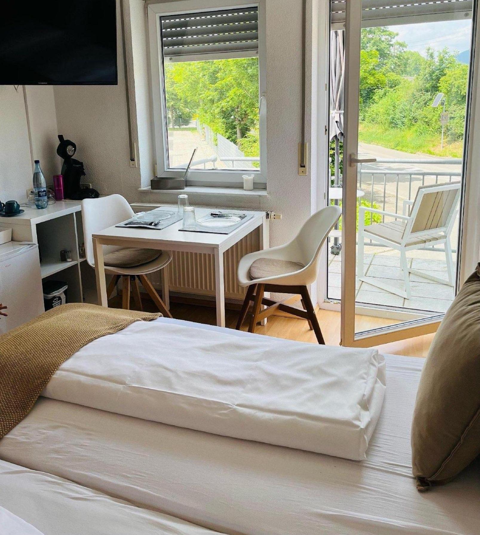 Am Landhaus - Gaestezimmer Walsheim Chambre photo